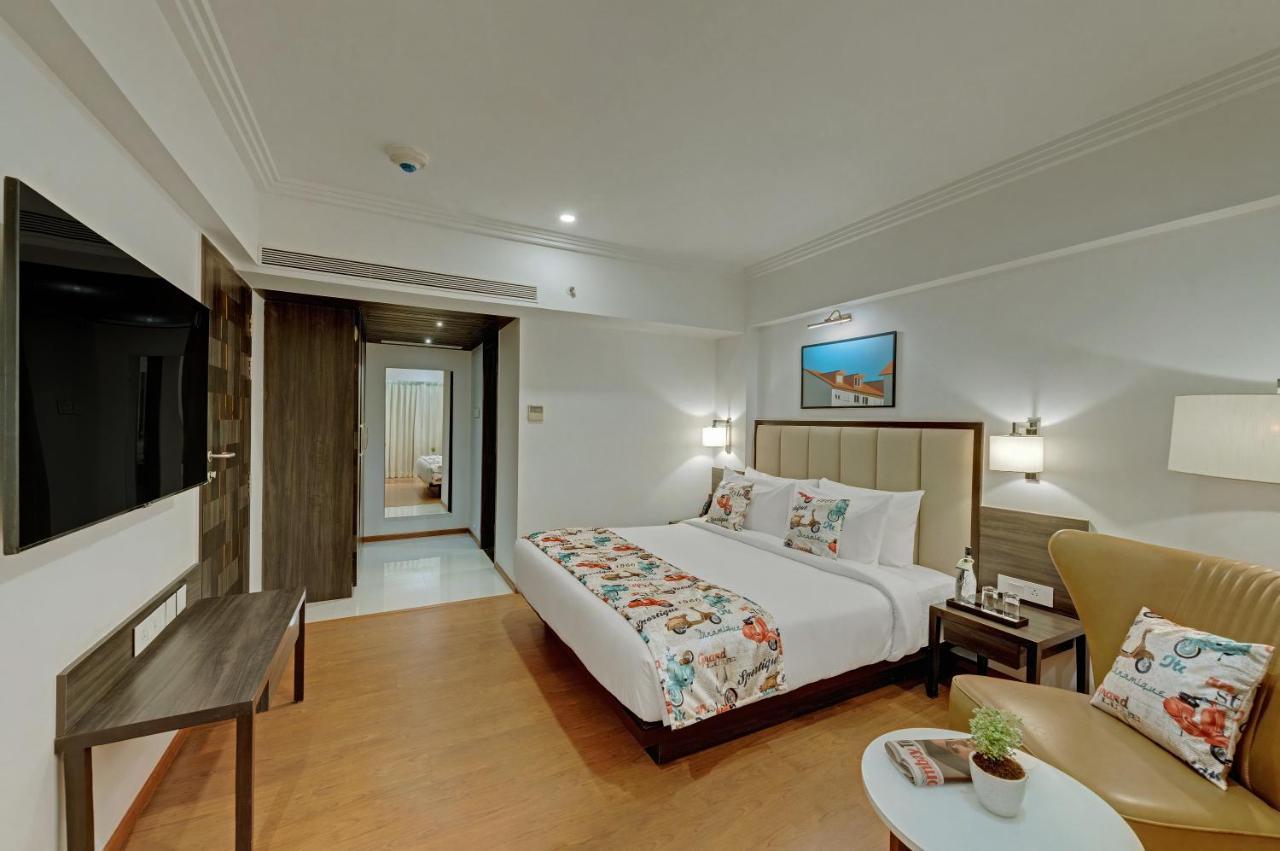 Hotel The Fern Residency Turbhe Navi Mumbai Exterior foto